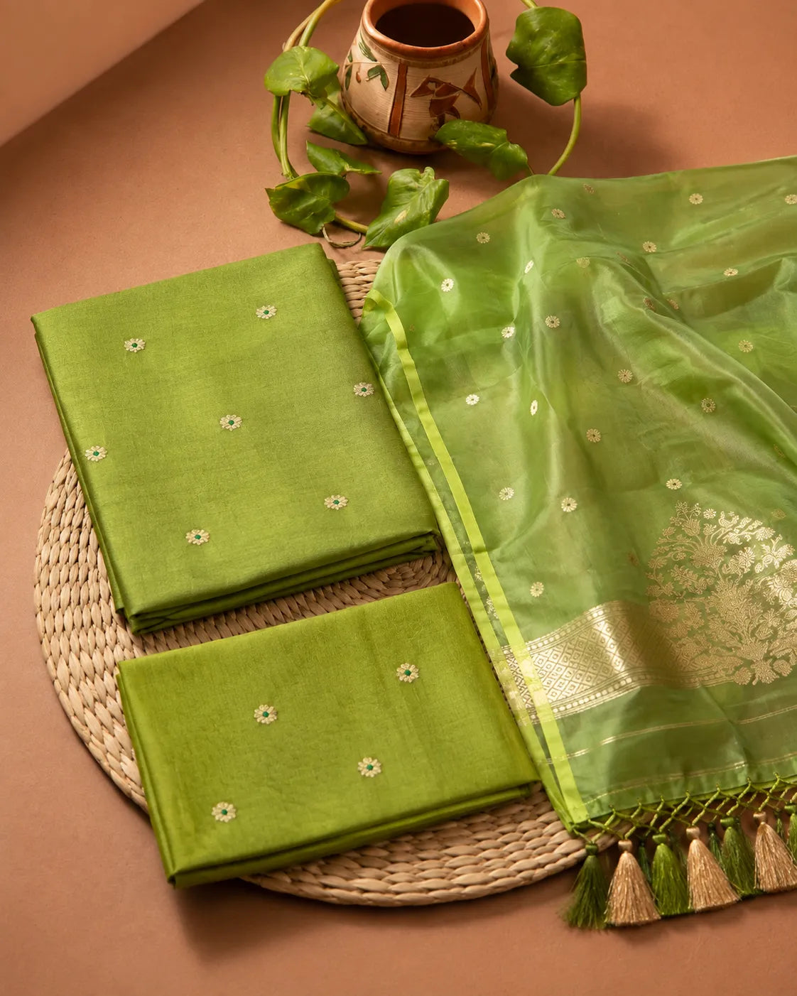 Mandi Weave Zari Suit Set