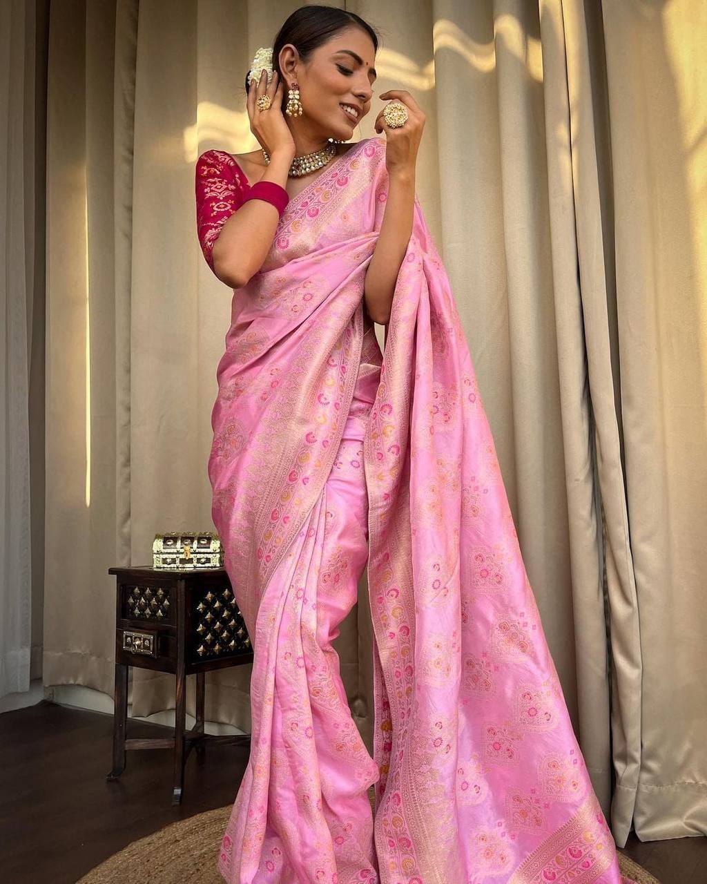 Easy-Drape Lichi Silk Saree with Banarasi Motifs