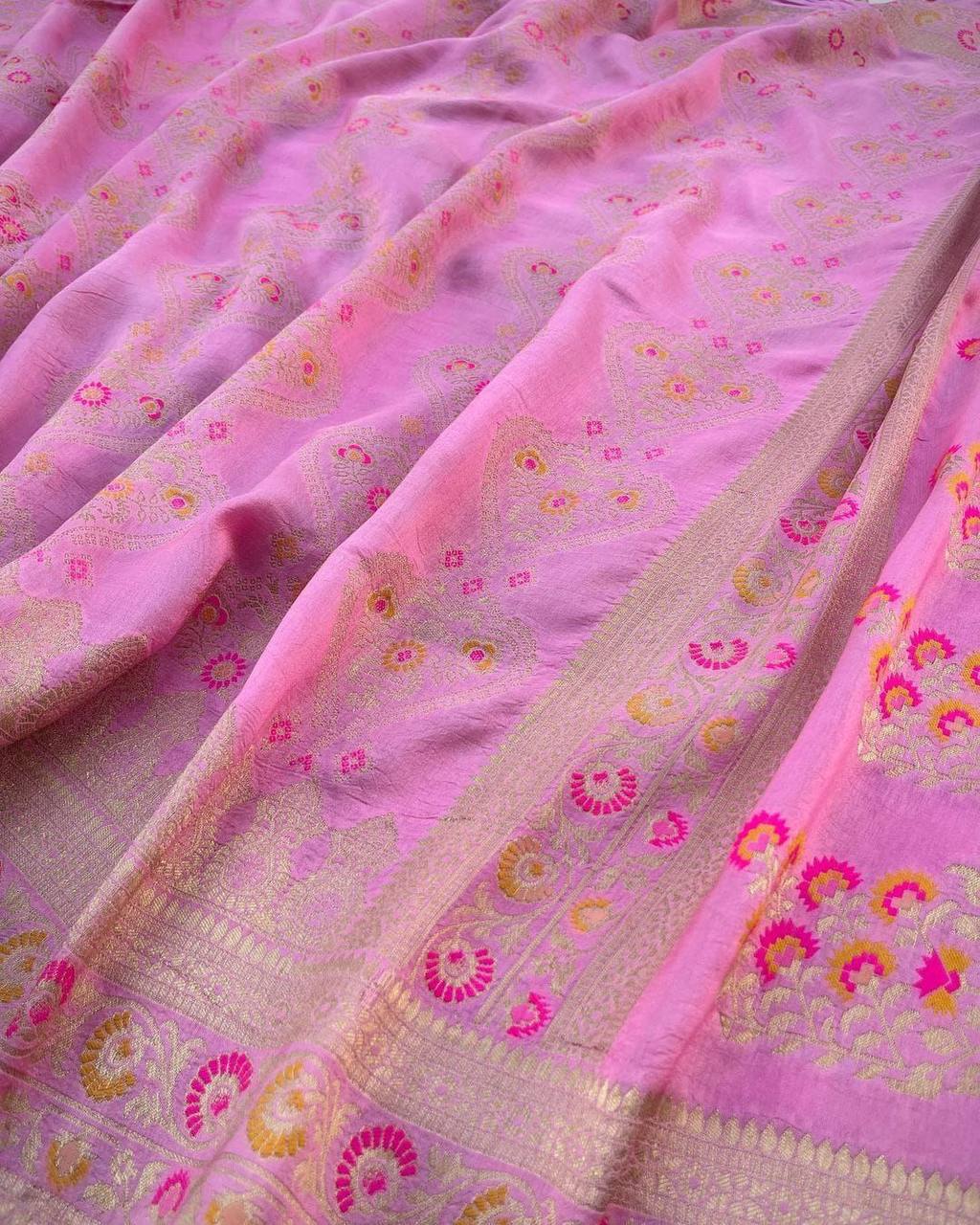 Easy-Drape Lichi Silk Saree with Banarasi Motifs