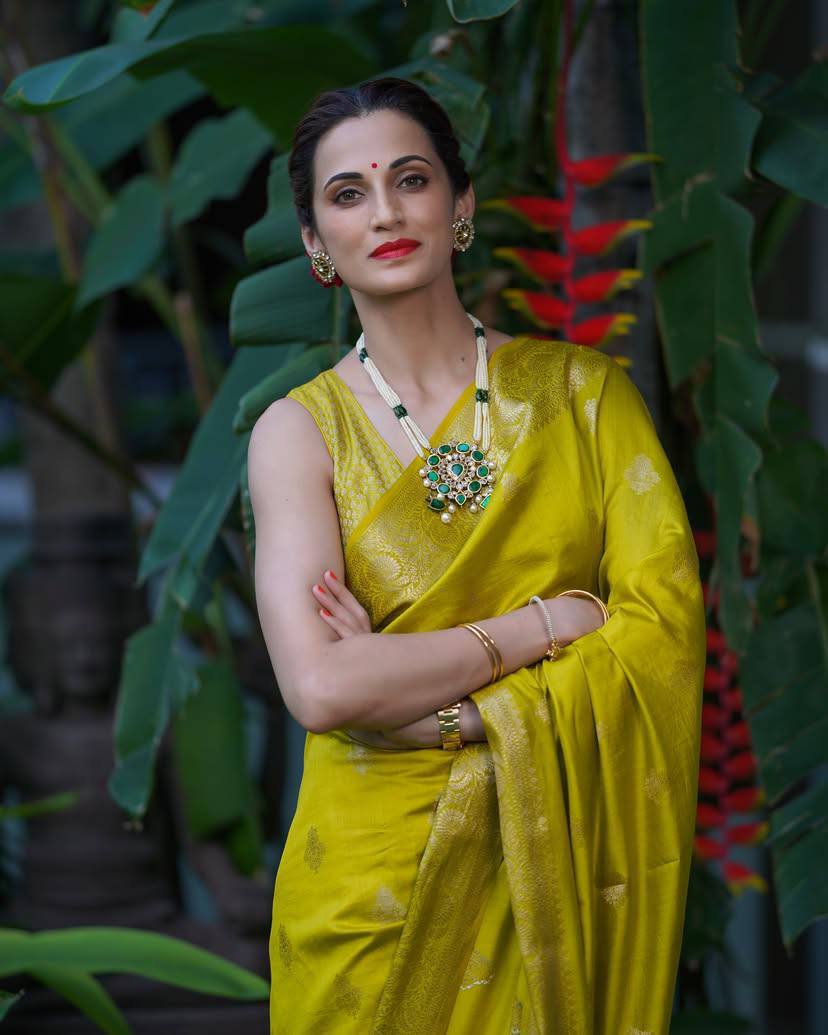 Elegant Olive Green Banarasi Silk Saree with Gold Zari Motifs