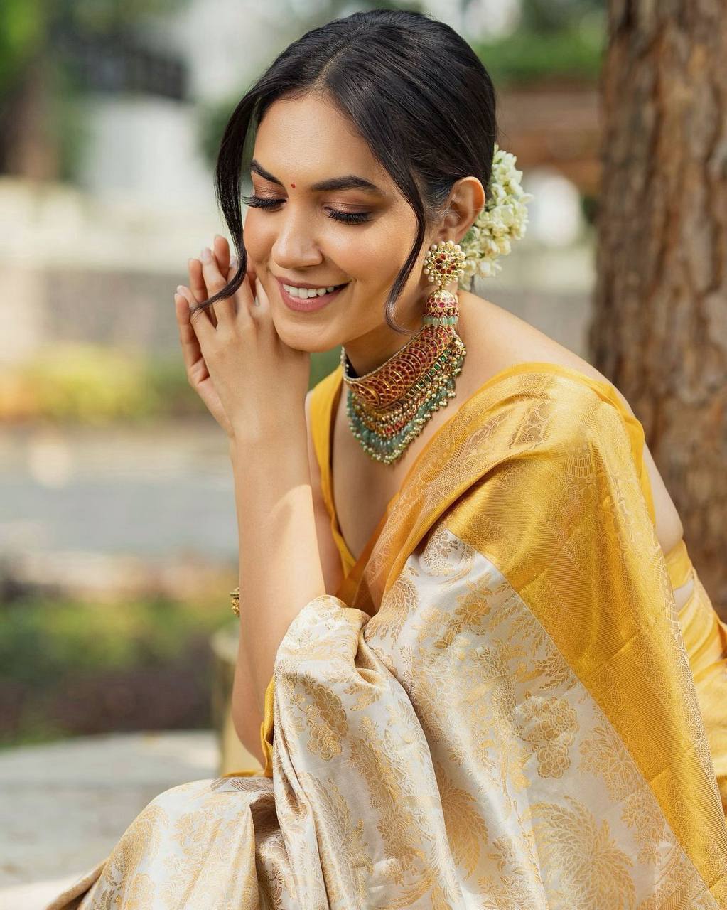 Premium Comfort Organic Banarasi Lichi Silk Wedding Saree