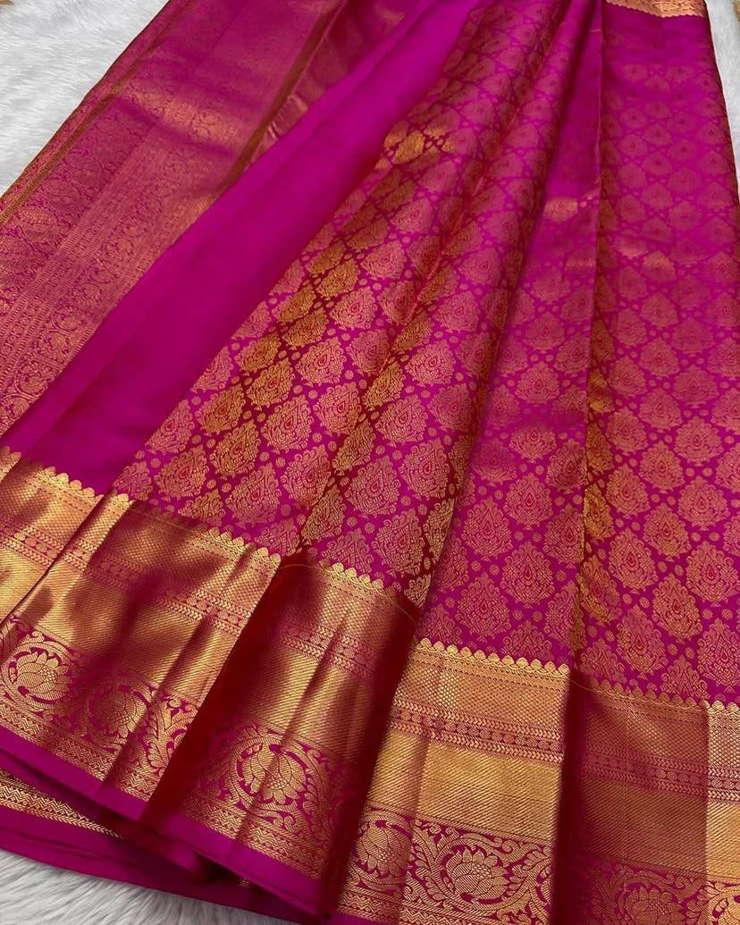 Comfort Wear Organic Banarasi Lichi Silk Wedding Saree