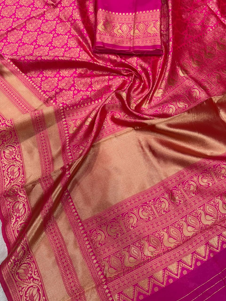 Comfort Wear Organic Banarasi Lichi Silk Wedding Saree